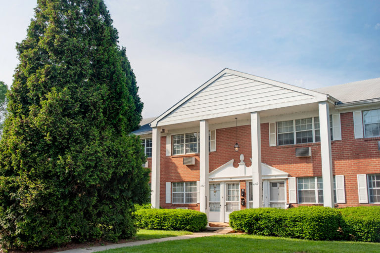 Oxford Realty Group Sherwood Apartments